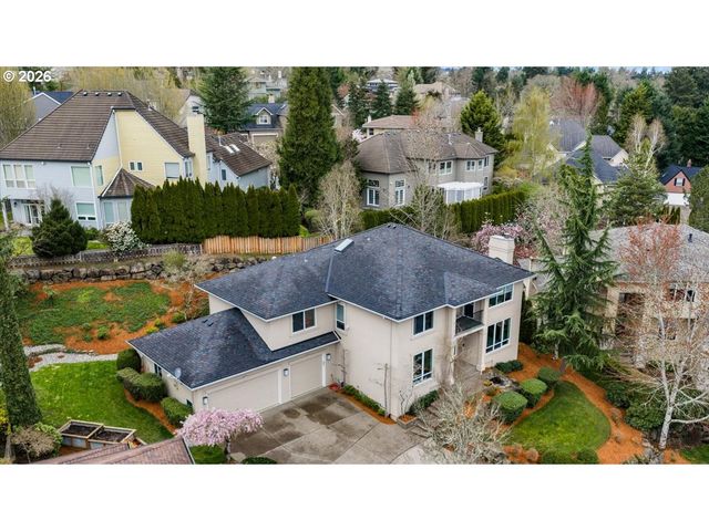 2305 STONEHURST Ct, Lake Oswego, OR 97034