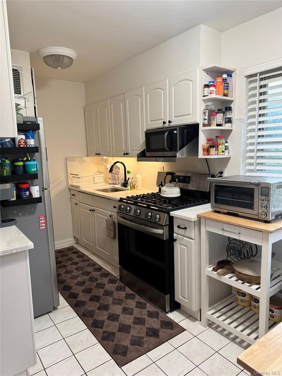 288 Cherry Valley Avenue A1, Garden City, NY 11530 — photo 5
