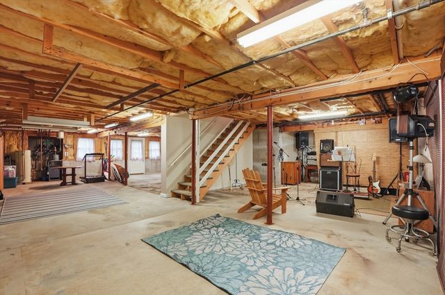 51 Falling Leaf Ln, Barnstable, MA 02655