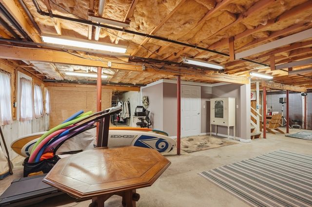 51 Falling Leaf Ln, Barnstable, MA 02655