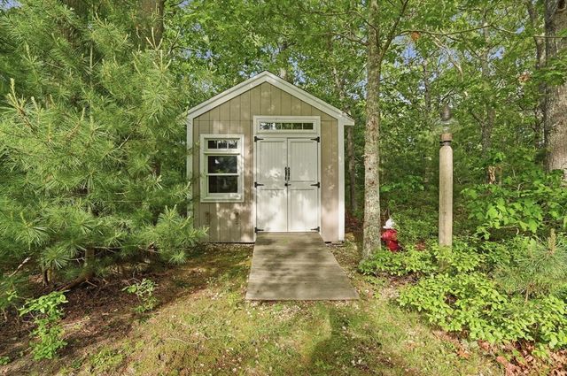 51 Falling Leaf Ln, Barnstable, MA 02655