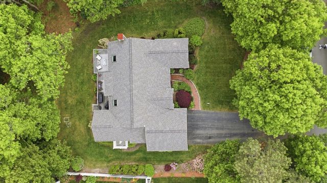 51 Falling Leaf Ln, Barnstable, MA 02655