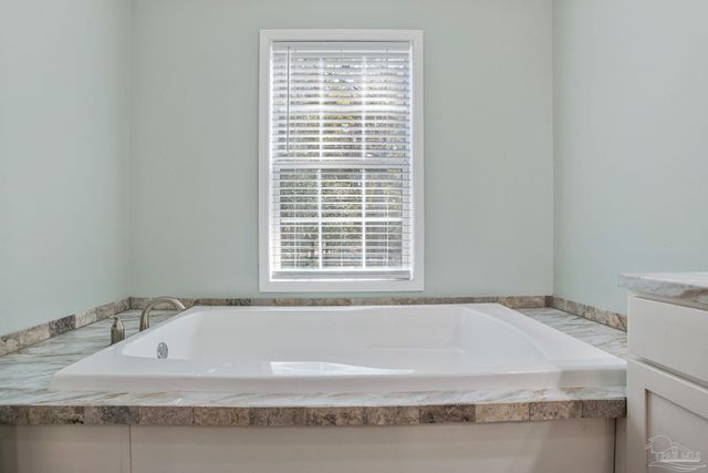 4955 Blue Ribbon Dr, Milton, FL 32583