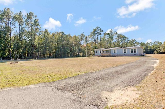 4955 Blue Ribbon Dr, Milton, FL 32583