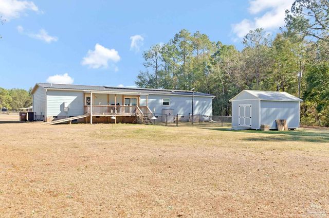 4955 Blue Ribbon Dr, Milton, FL 32583