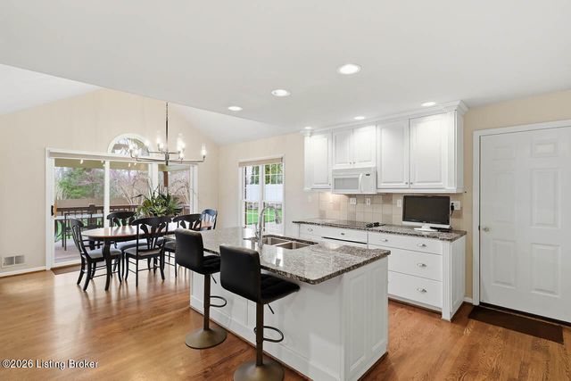 620 Lake Sterling Rd, Louisville, KY 40223