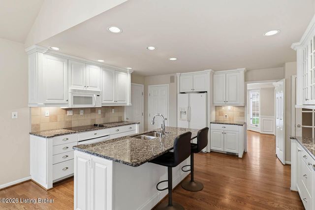 620 Lake Sterling Rd, Louisville, KY 40223