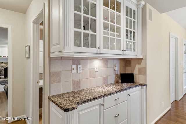 620 Lake Sterling Rd, Louisville, KY 40223