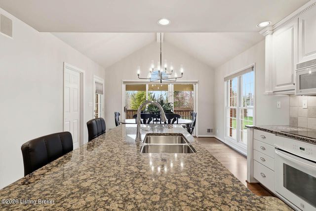 620 Lake Sterling Rd, Louisville, KY 40223