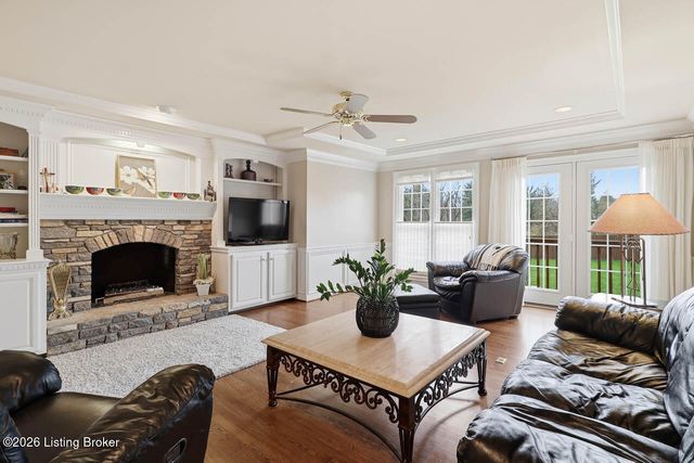 620 Lake Sterling Rd, Louisville, KY 40223