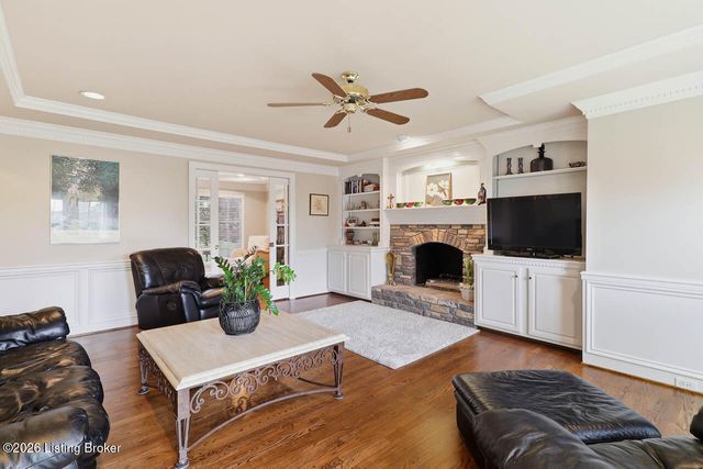 620 Lake Sterling Rd, Louisville, KY 40223