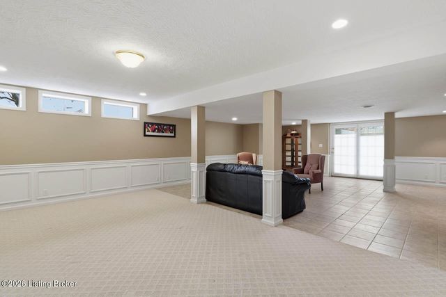 620 Lake Sterling Rd, Louisville, KY 40223