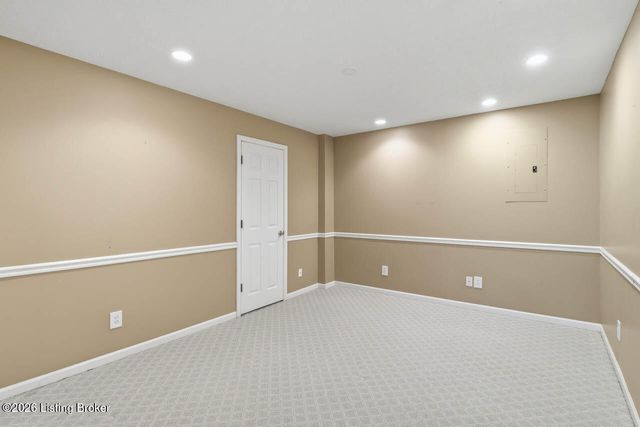 620 Lake Sterling Rd, Louisville, KY 40223