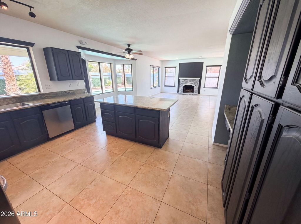 3810 N WINTERGREEN Way, Avondale, AZ 85392 — photo 2