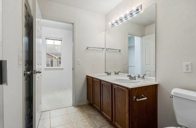 2205 Stoneleigh Place, Mckinney, TX 75071