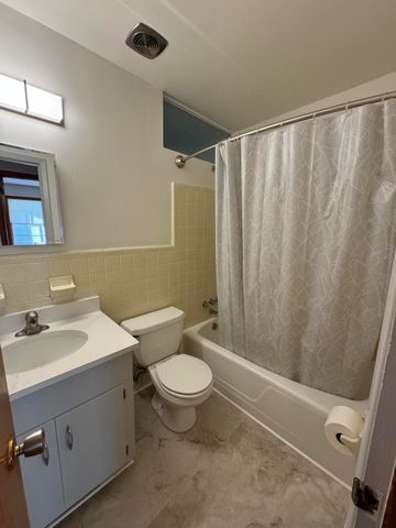 4220 Oakridge Drive, North Charleston, SC 29418
