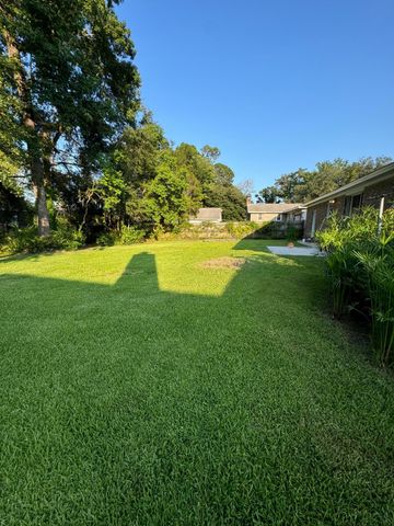 4220 Oakridge Drive, North Charleston, SC 29418