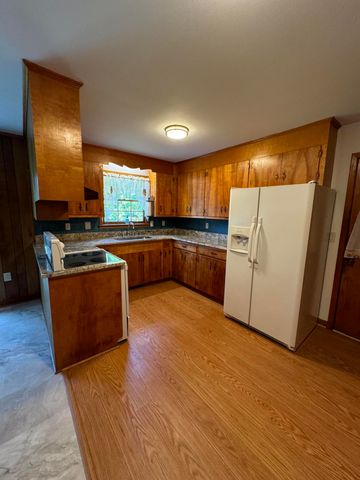 4220 Oakridge Drive, North Charleston, SC 29418
