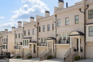 3715 Peachtree Road NE 9, Atlanta, GA 30319