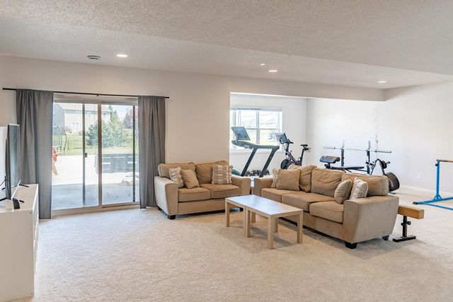 19560 Sunrise Court, Rogers, MN 55374