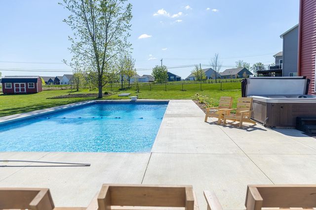 19560 Sunrise Court, Rogers, MN 55374