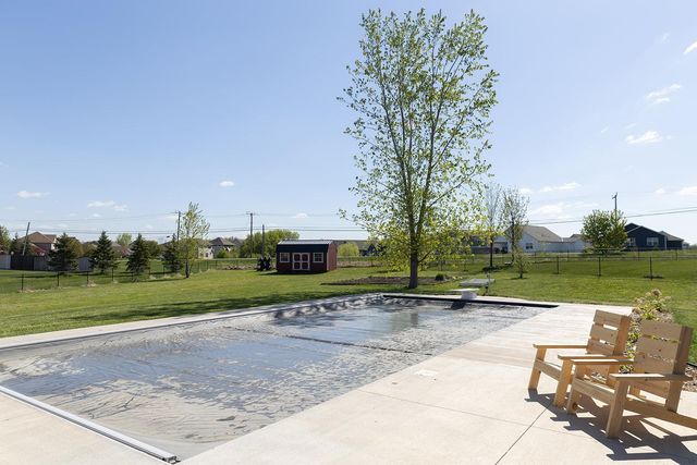 19560 Sunrise Court, Rogers, MN 55374