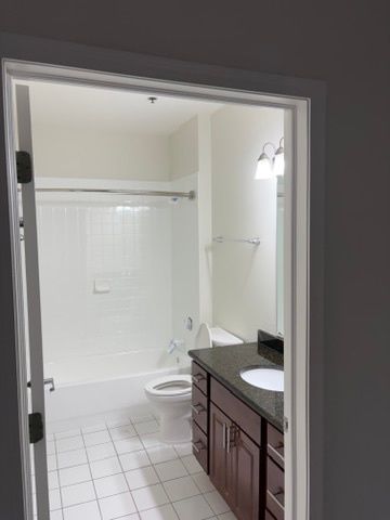 625 Deerfield Road 321, Deerfield, IL 60015