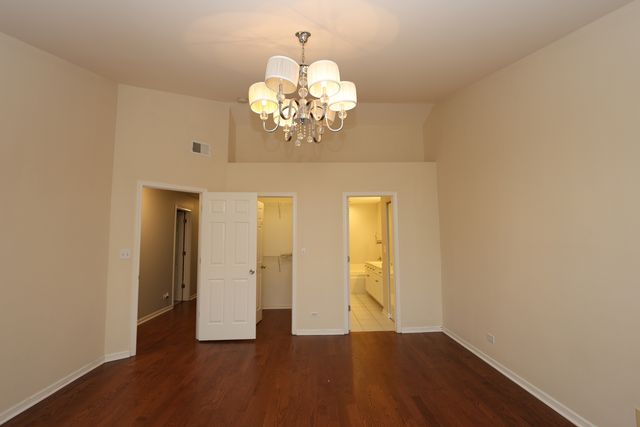 1139 GEORGETOWN Way, Vernon Hills, IL 60061