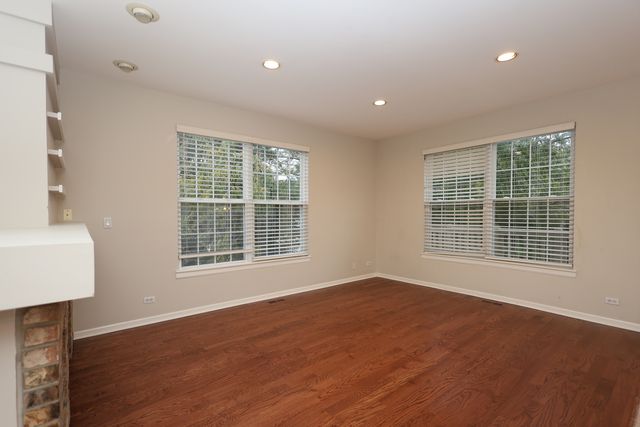 1139 GEORGETOWN Way, Vernon Hills, IL 60061