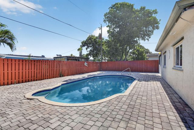 8600 NW 29th Street, Sunrise, FL 33322