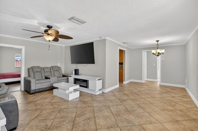 8600 NW 29th Street, Sunrise, FL 33322