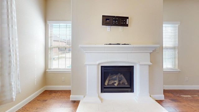 4401 Dexter Lane B12, Carrollton, TX 75010