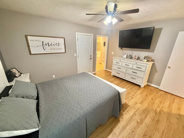 1251 Pin Oak Circle, Seymour, IN 47274