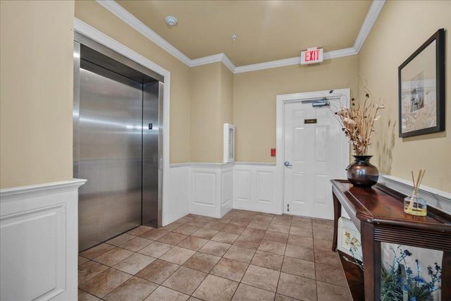 2244 Ashley Crossing Drive Unit 1236, Charleston, SC 29414