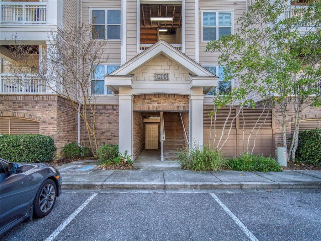 2244 Ashley Crossing Drive Unit 1236, Charleston, SC 29414