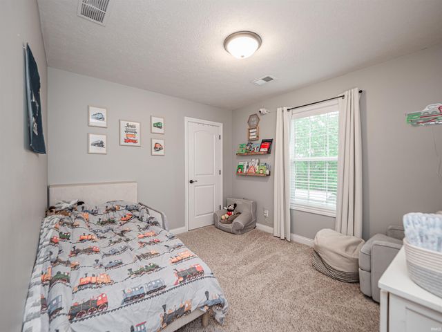 1625 Hills Drive, Evansville, IN 47720