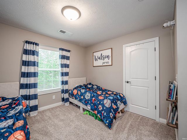 1625 Hills Drive, Evansville, IN 47720