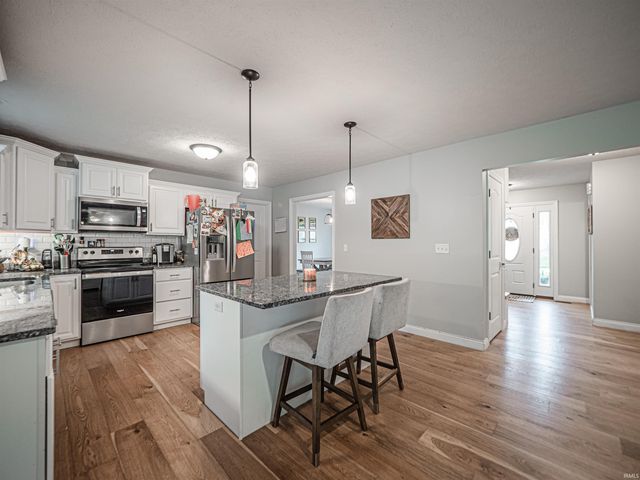 1625 Hills Drive, Evansville, IN 47720