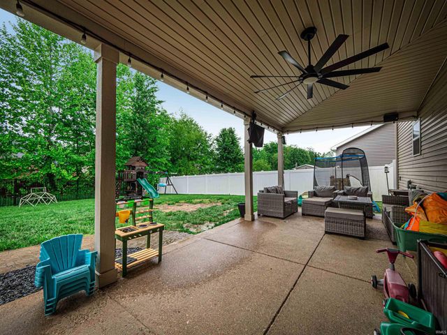 1625 Hills Drive, Evansville, IN 47720