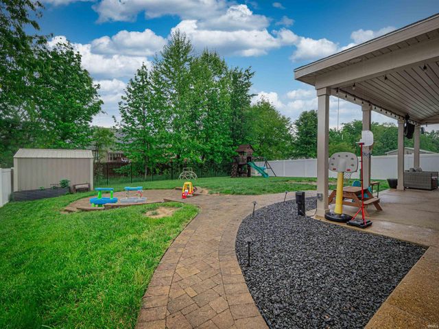 1625 Hills Drive, Evansville, IN 47720