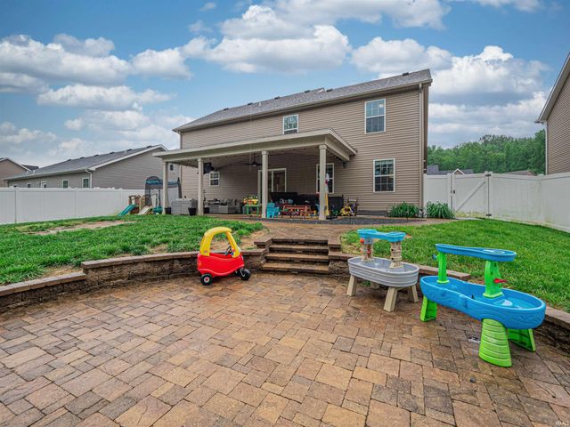 1625 Hills Drive, Evansville, IN 47720