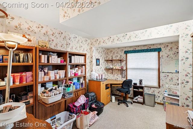1355 Grebe Road, Highland, MI 48357