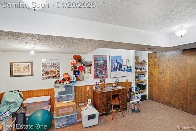 1355 Grebe Road, Highland, MI 48357
