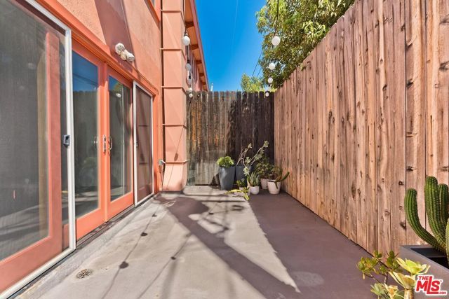 1400 N Hayworth Avenue 11, West Hollywood, CA 90046