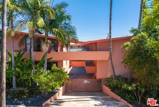 1400 N Hayworth Avenue 11, West Hollywood, CA 90046