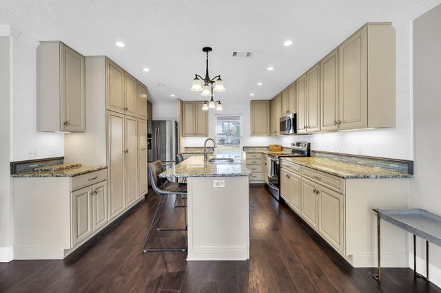 715 Overbrook Drive, Fort Walton Beach, FL 32547