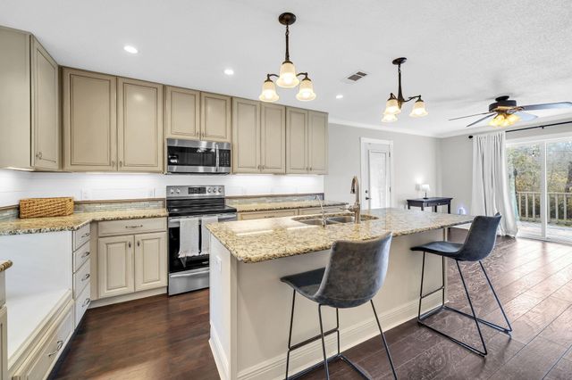 715 Overbrook Drive, Fort Walton Beach, FL 32547