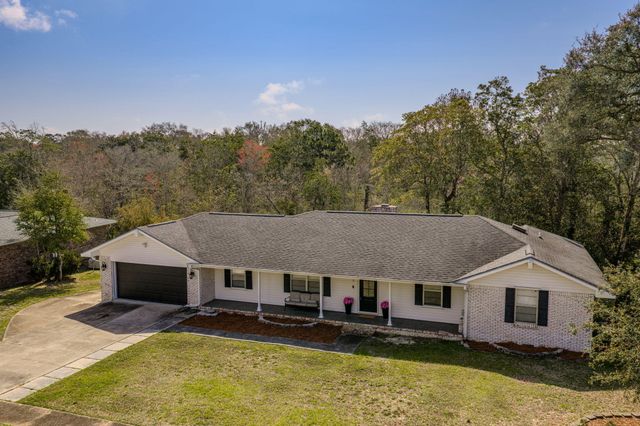 715 Overbrook Drive, Fort Walton Beach, FL 32547