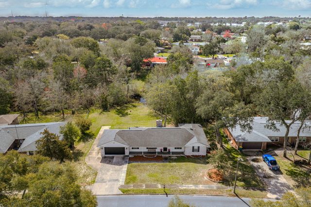 715 Overbrook Drive, Fort Walton Beach, FL 32547