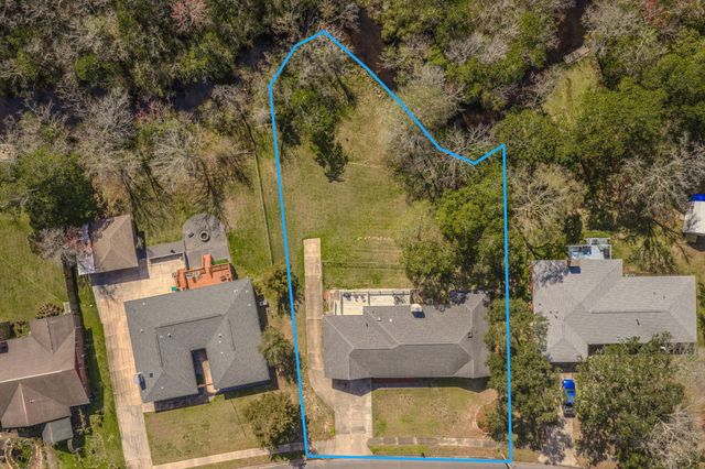 715 Overbrook Drive, Fort Walton Beach, FL 32547